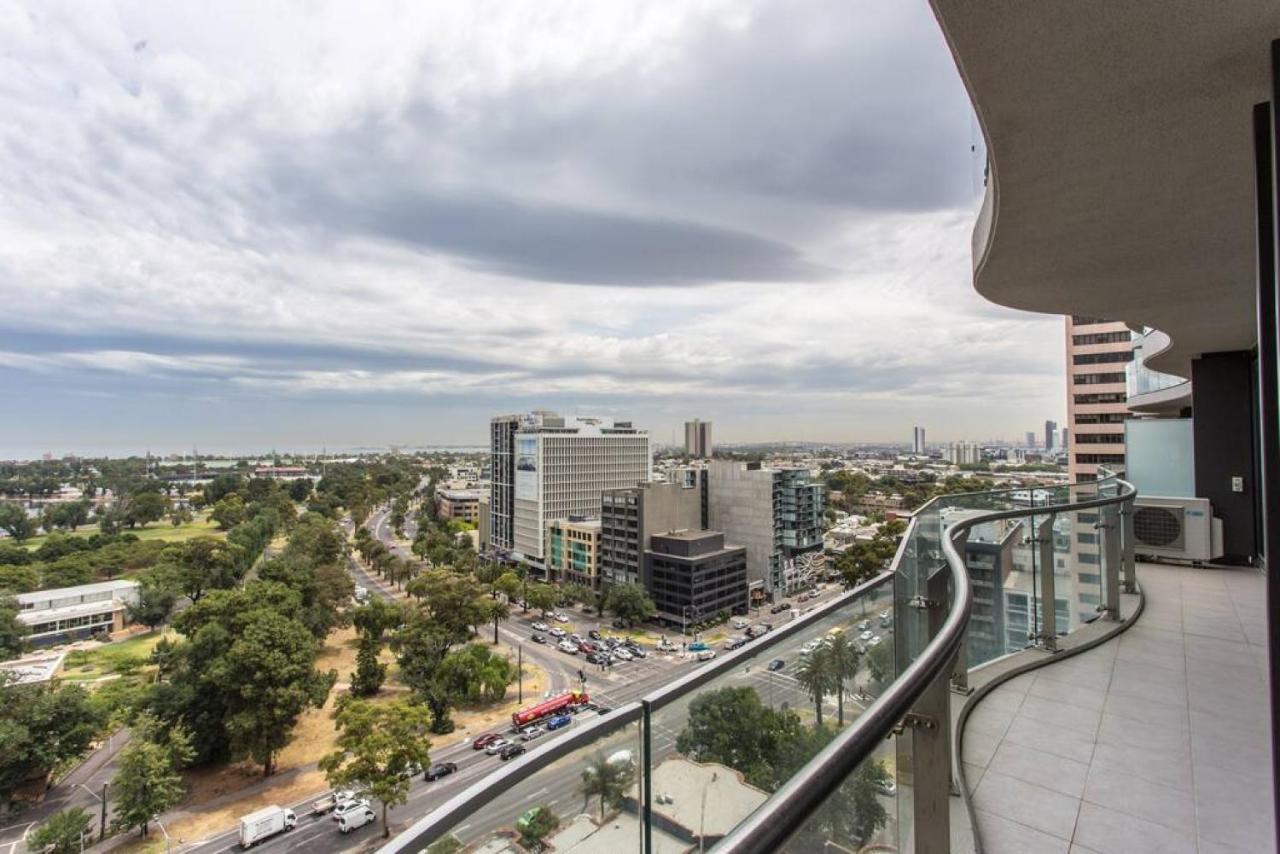 Readyset Apartments At Emerald Melbourne Exteriér fotografie