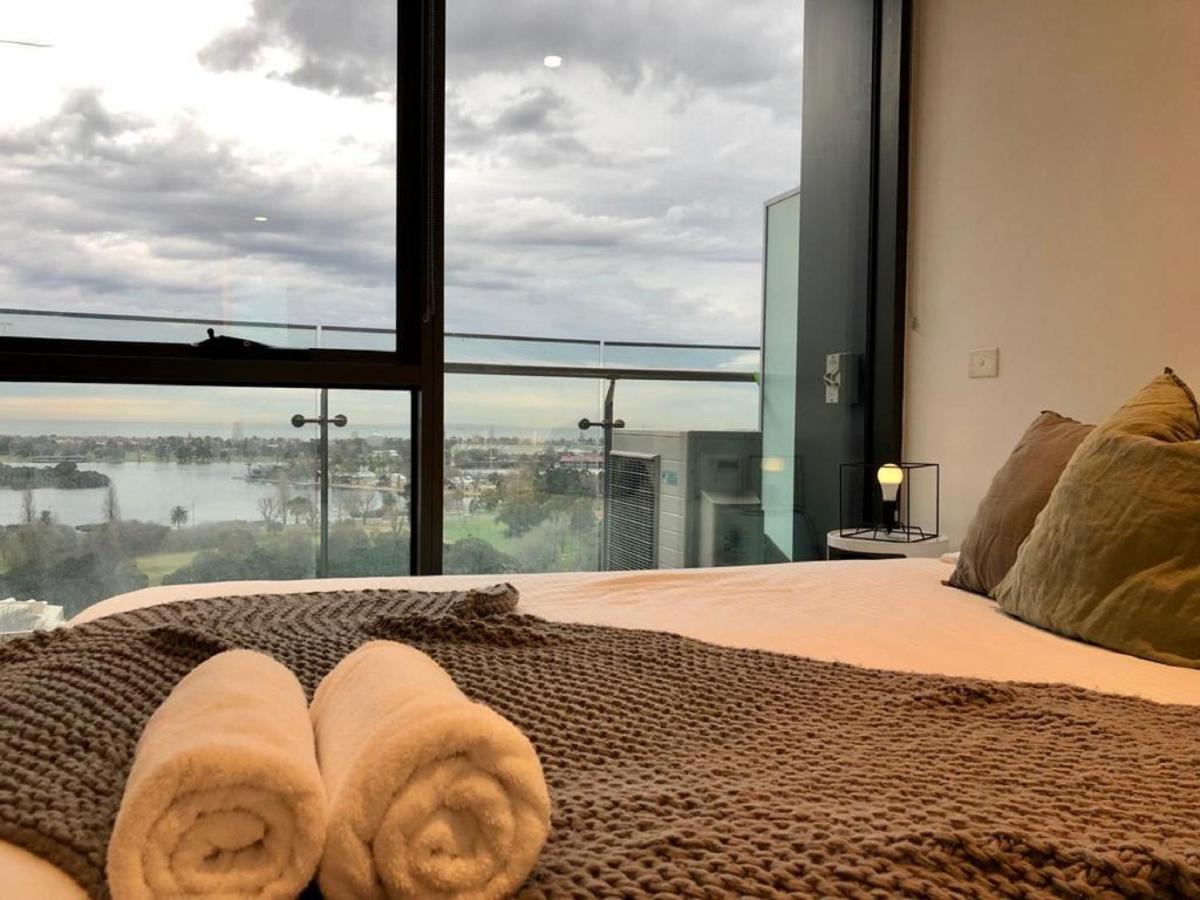 Readyset Apartments At Emerald Melbourne Exteriér fotografie
