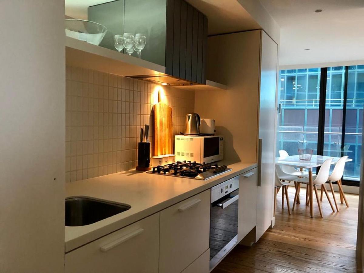 Readyset Apartments At Emerald Melbourne Exteriér fotografie