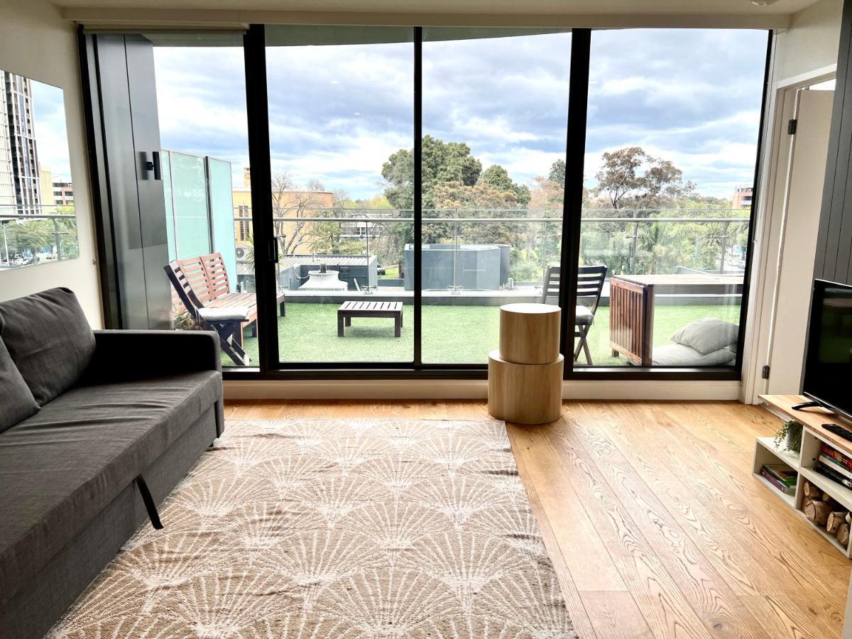 Readyset Apartments At Emerald Melbourne Exteriér fotografie